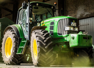 Części John Deere a wydajność pracy w gospodarstwie – jak komponenty wpływają na efektywność maszyn?